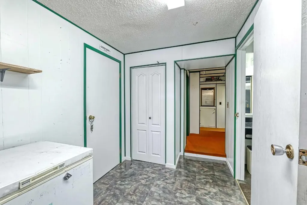 3523 48 Street NE Calgary AB T1Y 5S5