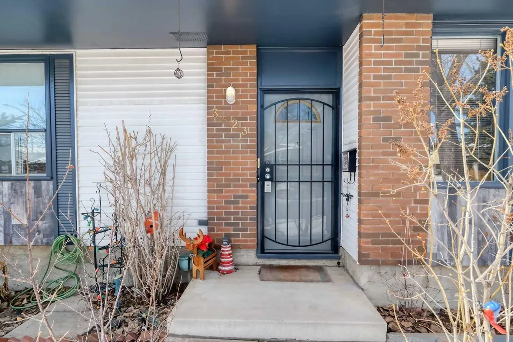 3523 48 Street NE Calgary AB T1Y 5S5