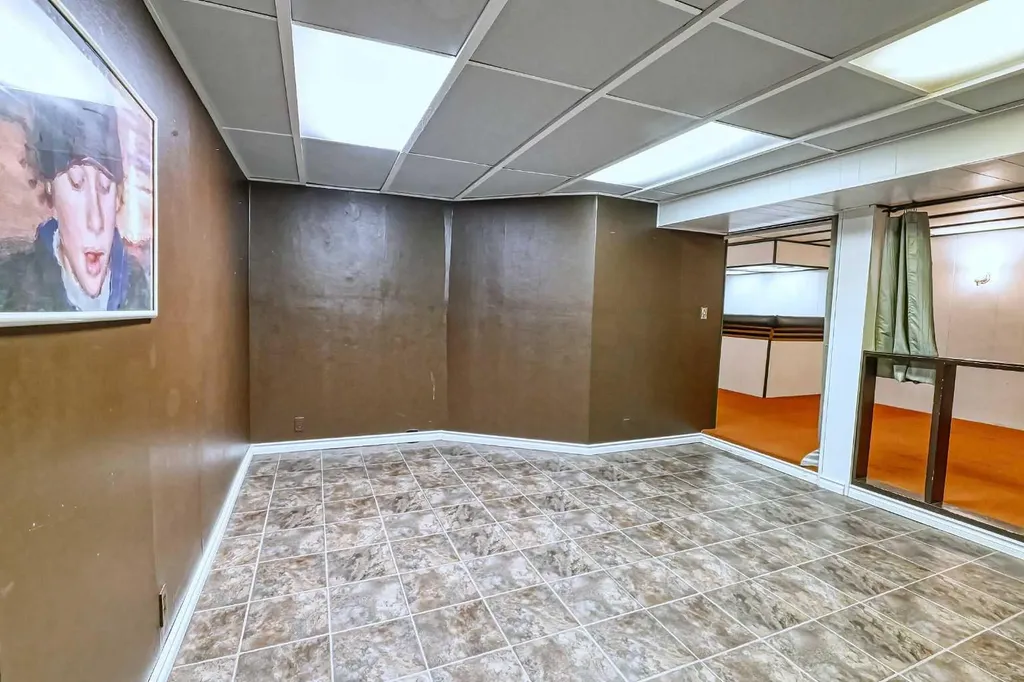 3523 48 Street NE Calgary AB T1Y 5S5