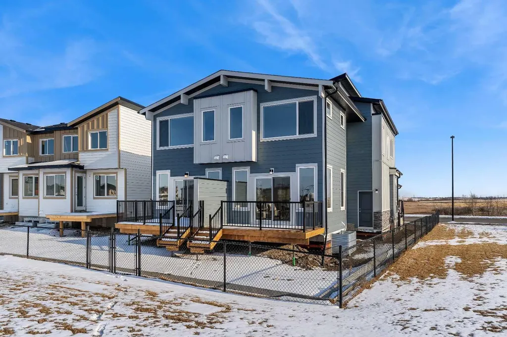 390 South Shore Drive Chestermere AB T1X 0B4