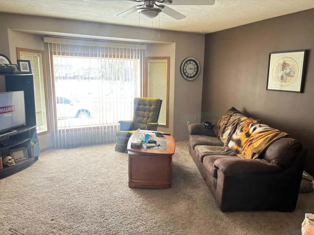 4627 46 Street Lloydminster SK S9V 0J5