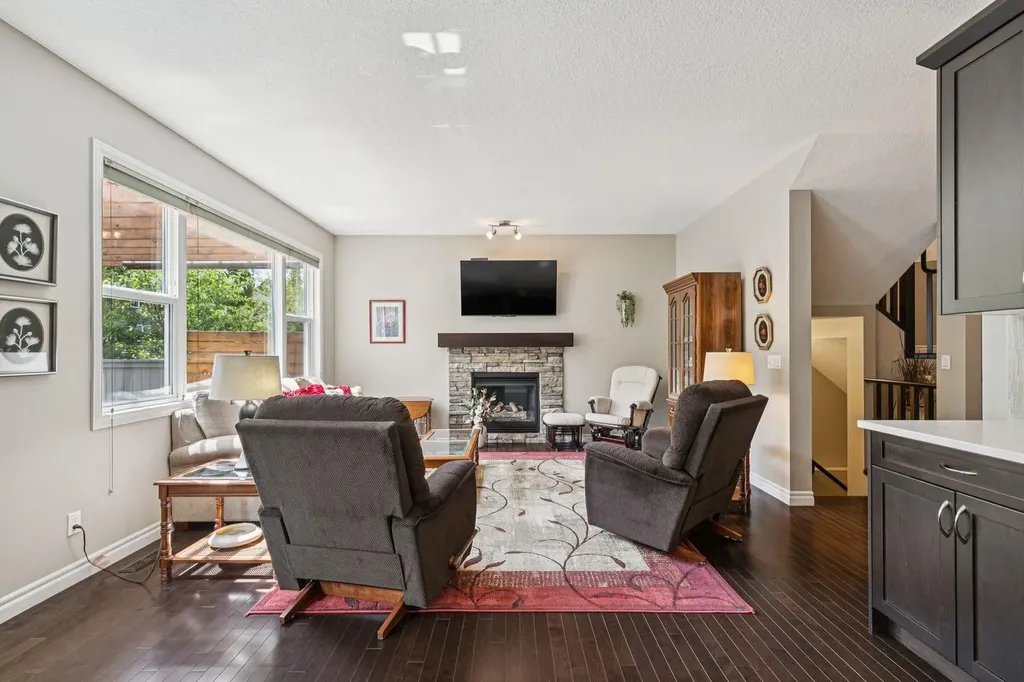 7 Cooperstown Place SW Airdrie AB T4B3T5