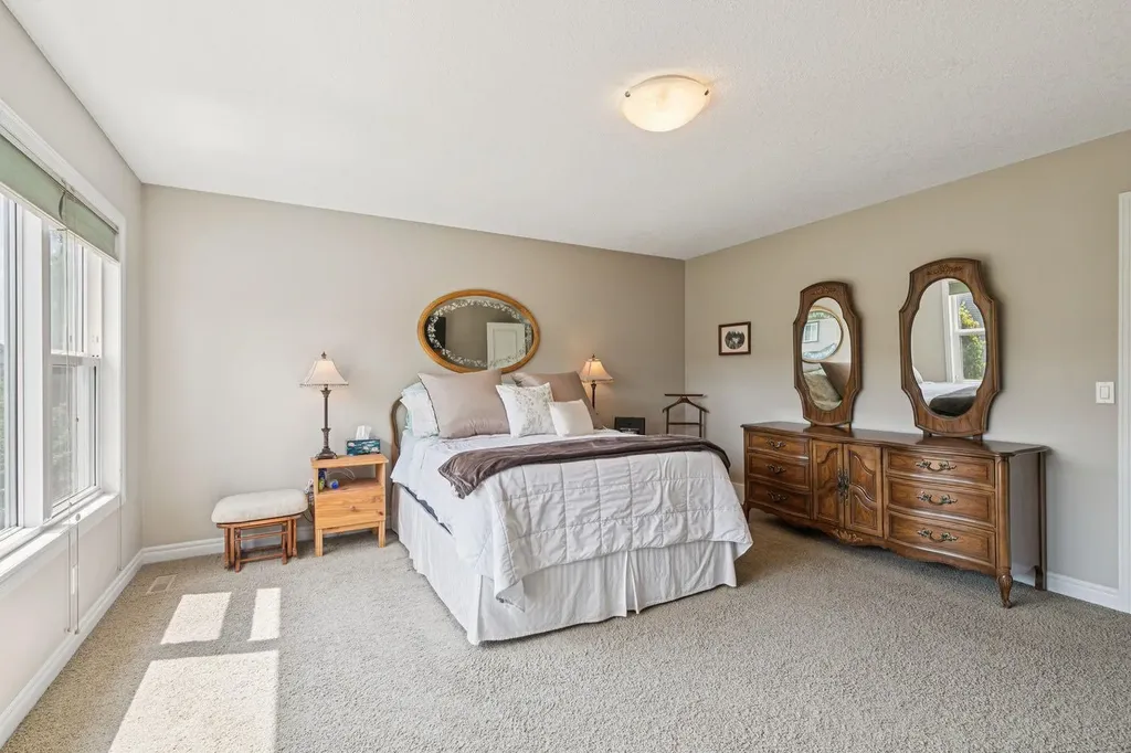 7 Cooperstown Place SW Airdrie AB T4B3T5