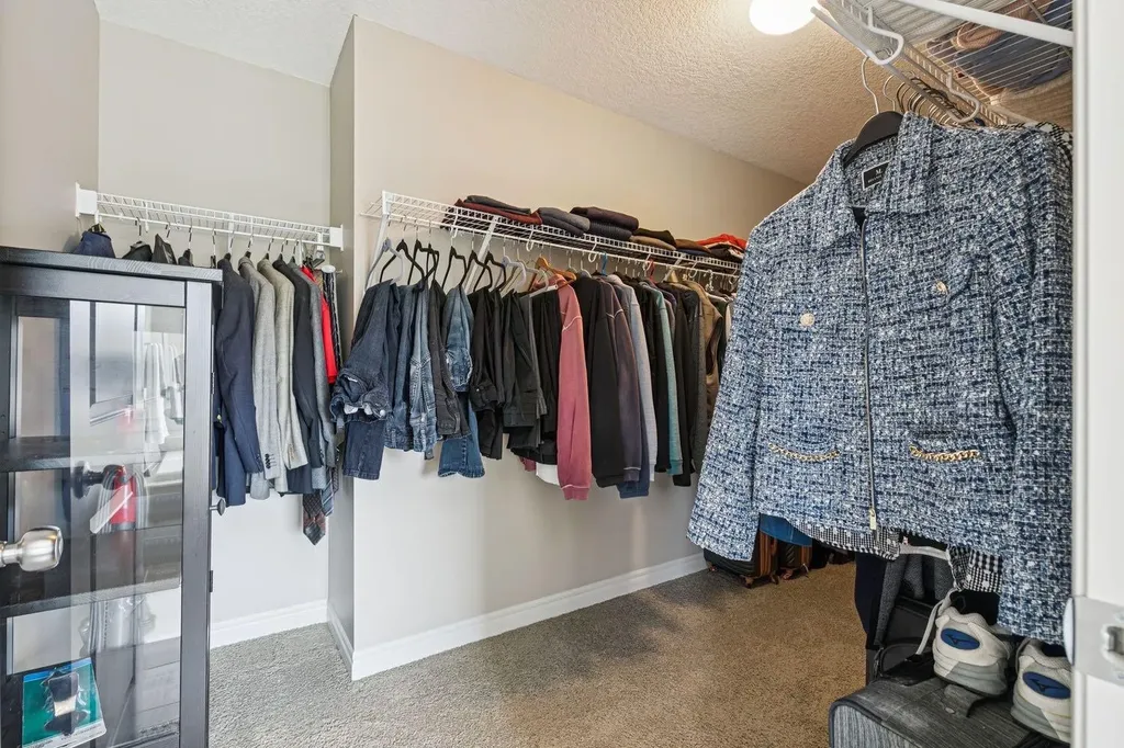 7 Cooperstown Place SW Airdrie AB T4B3T5