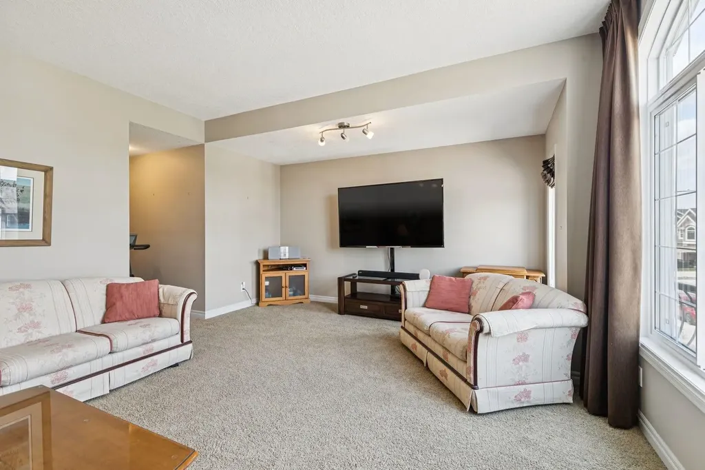 7 Cooperstown Place SW Airdrie AB T4B3T5