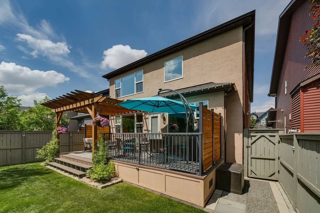 7 Cooperstown Place SW Airdrie AB T4B3T5