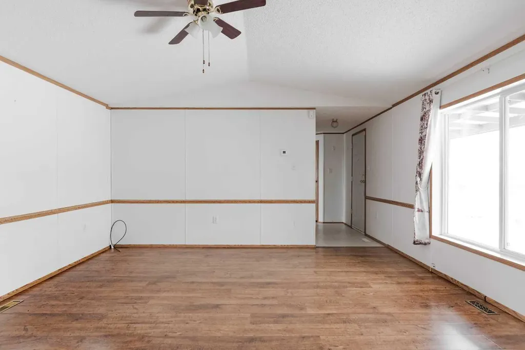 100 Palomino Close Fort Mcmurray AB T9H 5K5