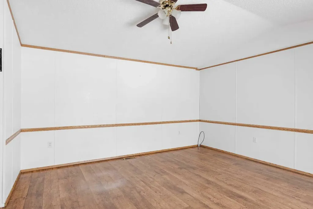 100 Palomino Close Fort Mcmurray AB T9H 5K5
