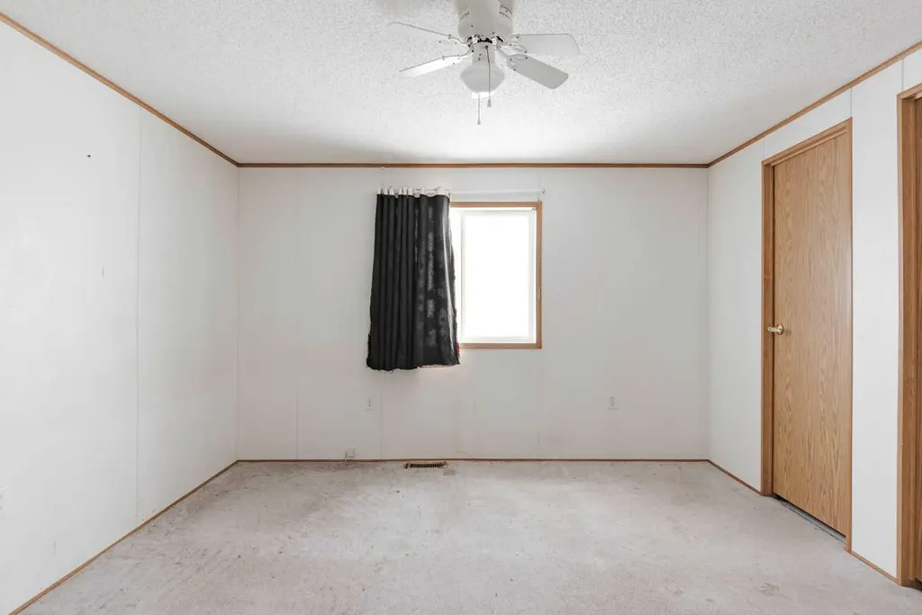 100 Palomino Close Fort Mcmurray AB T9H 5K5