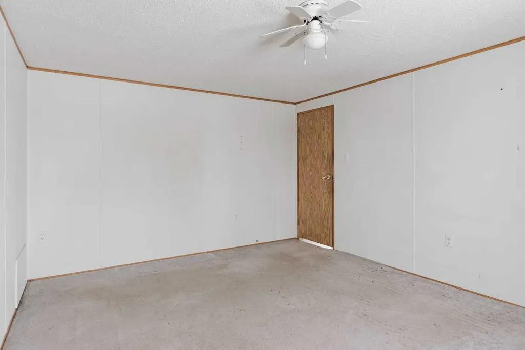 100 Palomino Close Fort Mcmurray AB T9H 5K5