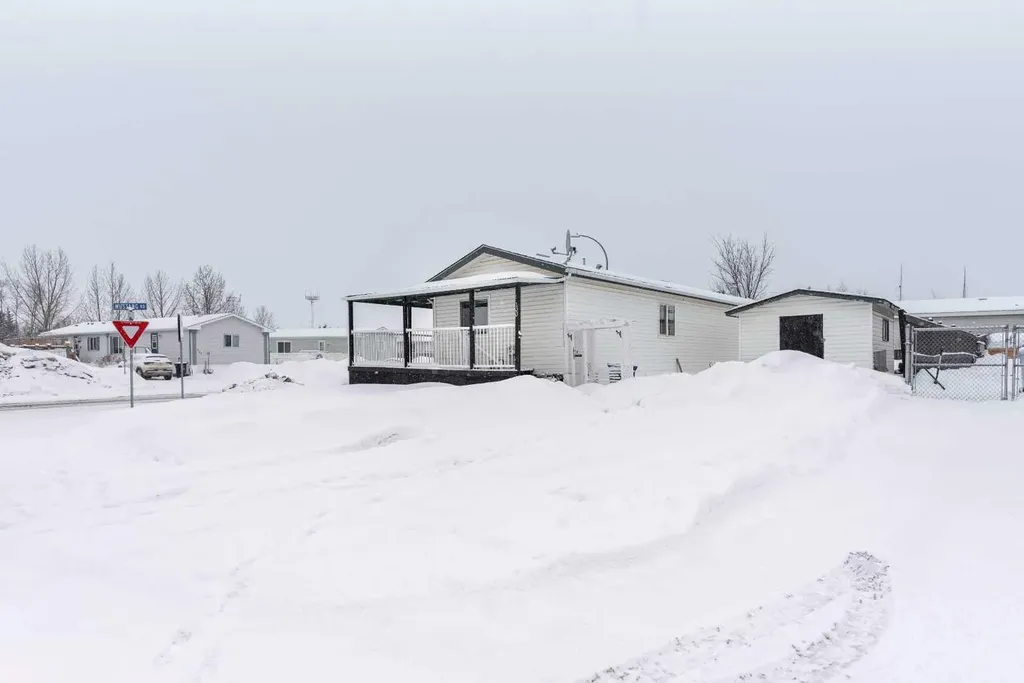 100 Palomino Close Fort Mcmurray AB T9H 5K5