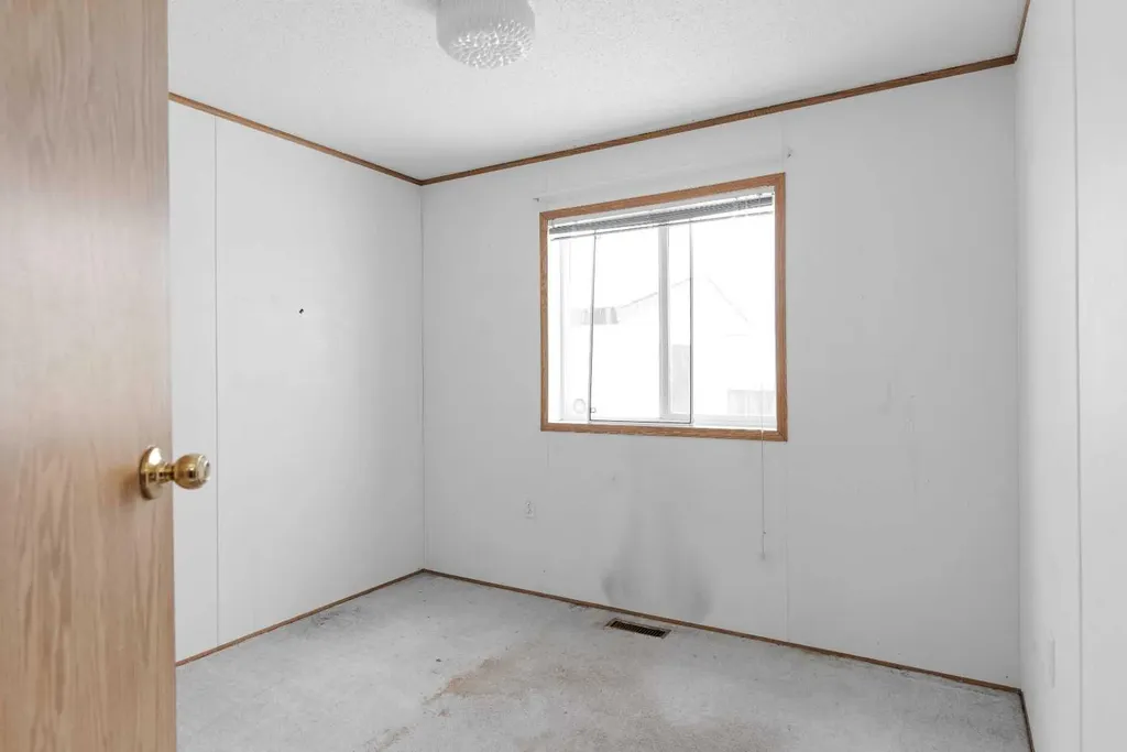 100 Palomino Close Fort Mcmurray AB T9H 5K5
