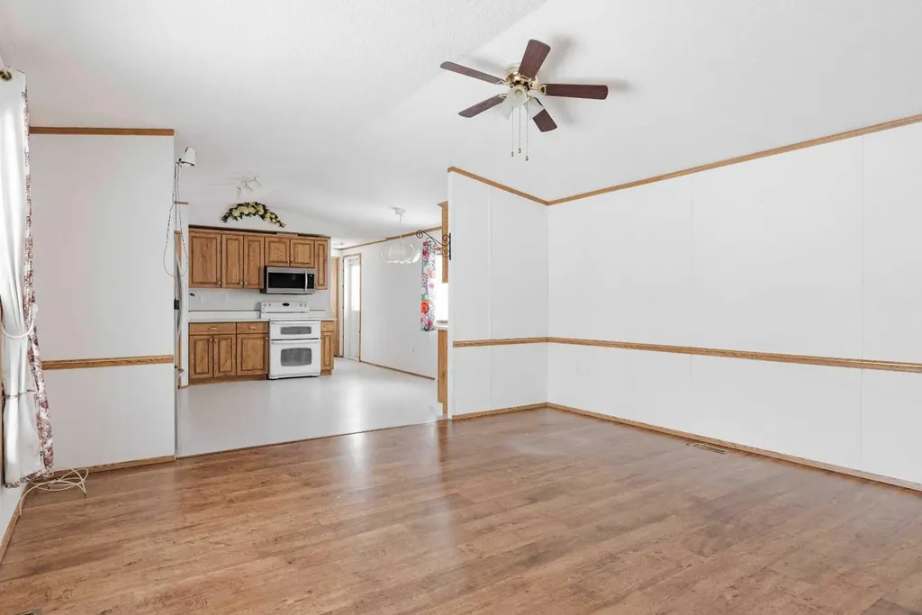 100 Palomino Close Fort Mcmurray AB T9H 5K5