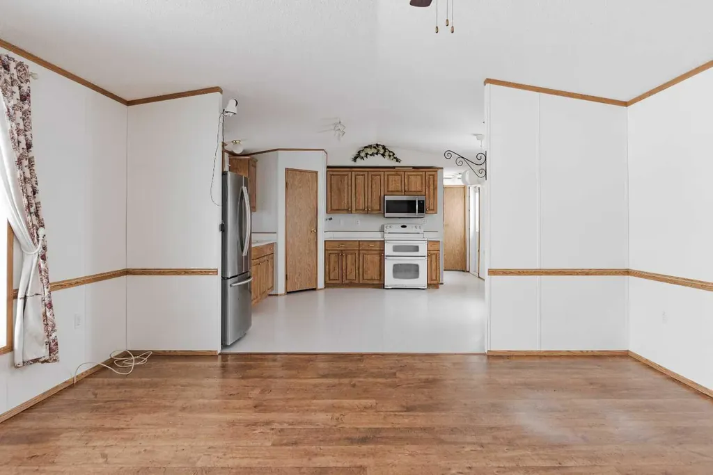 100 Palomino Close Fort Mcmurray AB T9H 5K5