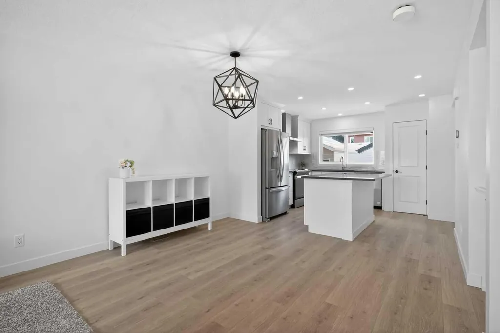 12 Heirloom Crescent SE Calgary AB T3S0G9