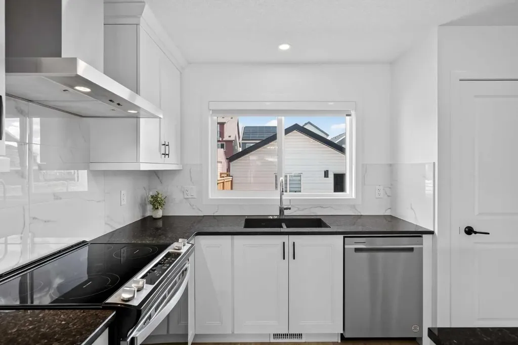 12 Heirloom Crescent SE Calgary AB T3S0G9
