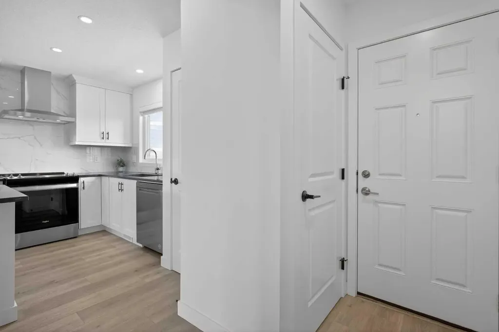 12 Heirloom Crescent SE Calgary AB T3S0G9