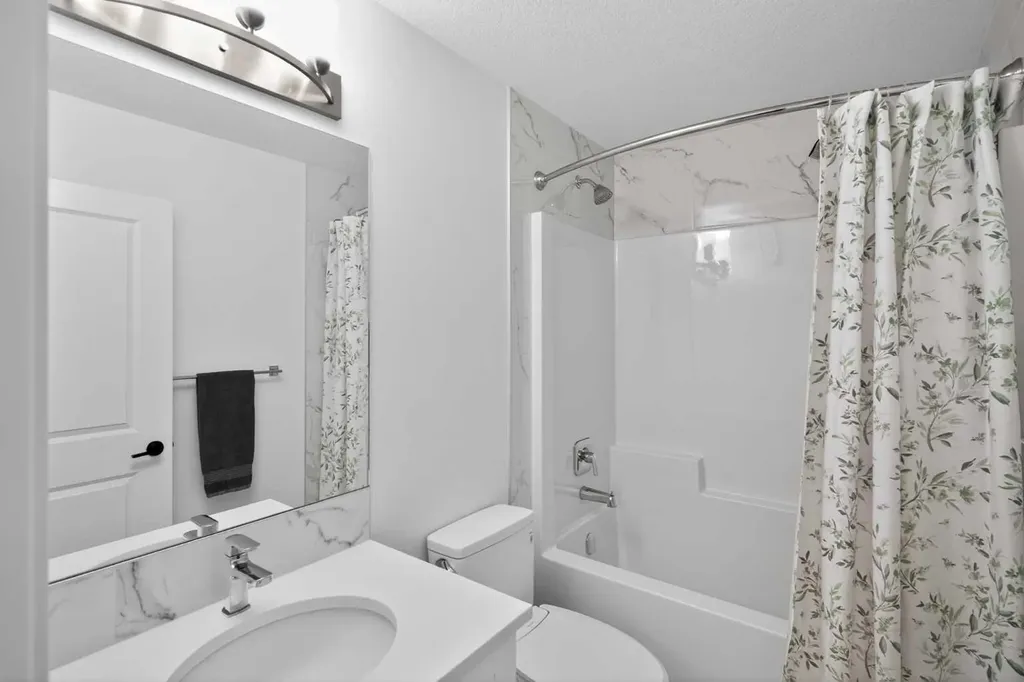 12 Heirloom Crescent SE Calgary AB T3S0G9