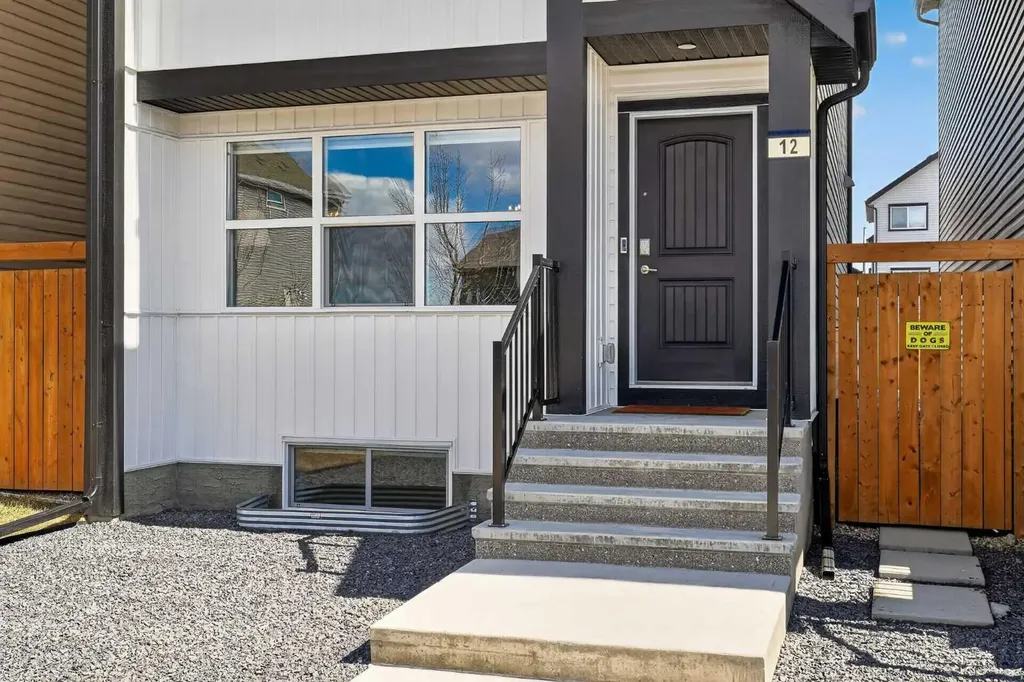 12 Heirloom Crescent SE Calgary AB T3S0G9