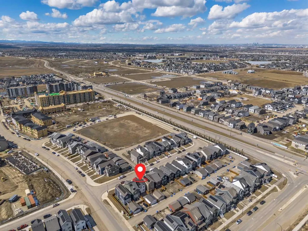 12 Heirloom Crescent SE Calgary AB T3S0G9