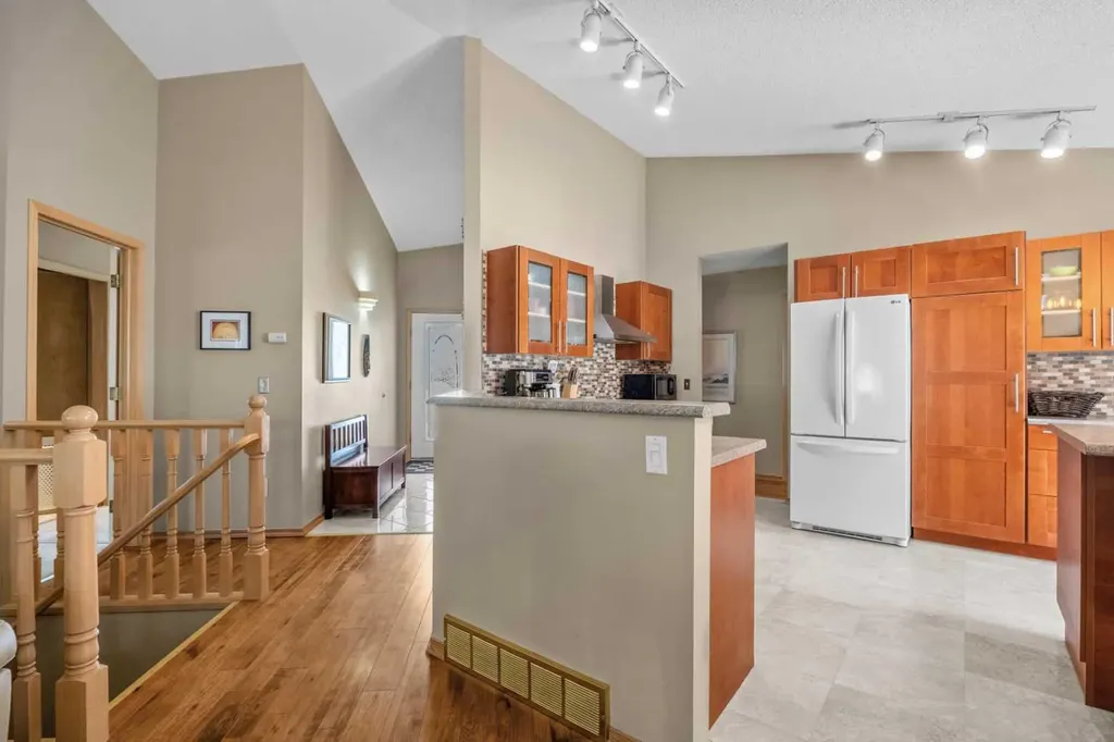 444 Sierra Morena Court SW Calgary AB T3H 3A6