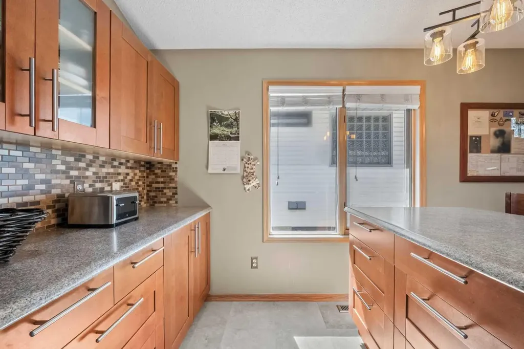 444 Sierra Morena Court SW Calgary AB T3H 3A6