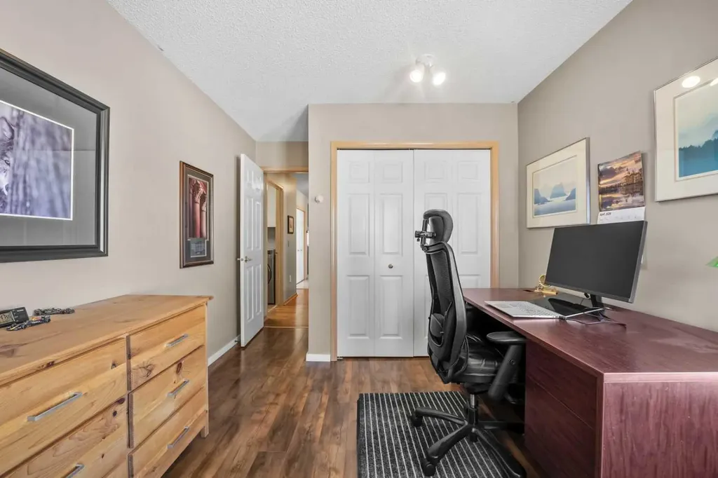 444 Sierra Morena Court SW Calgary AB T3H 3A6