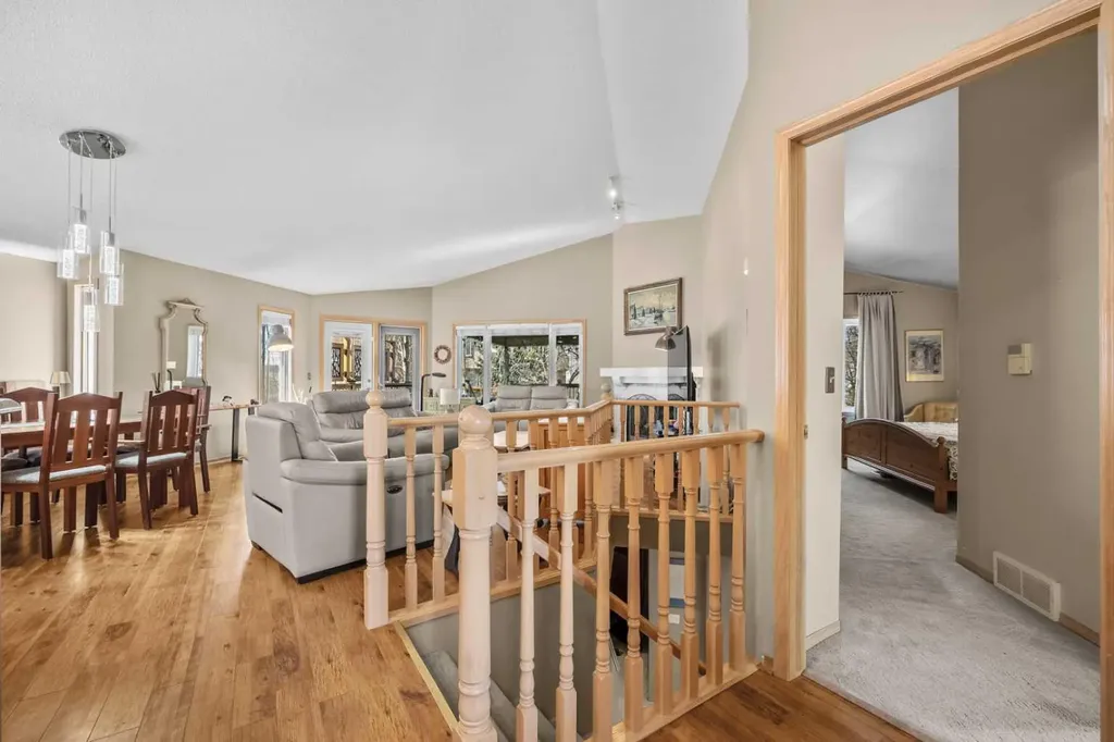 444 Sierra Morena Court SW Calgary AB T3H 3A6