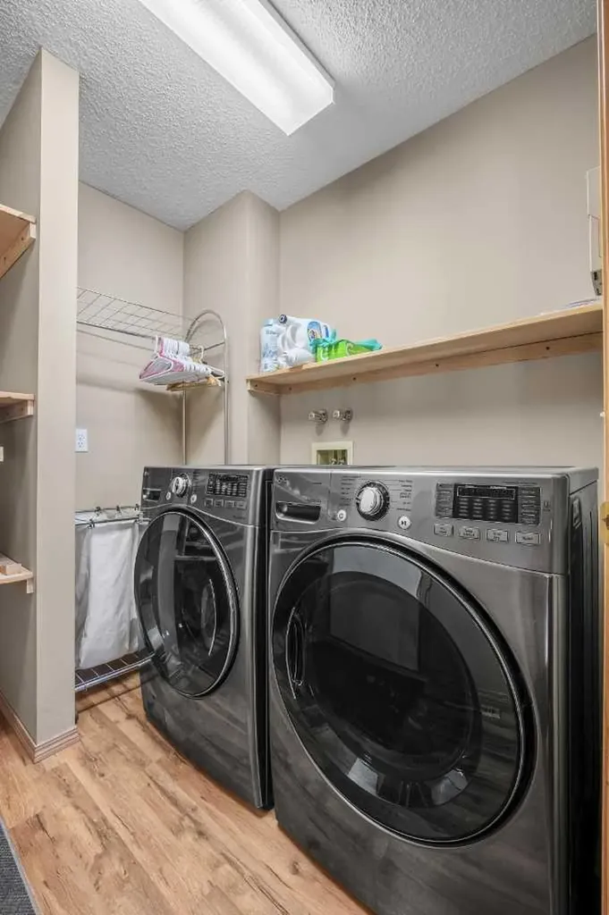 444 Sierra Morena Court SW Calgary AB T3H 3A6