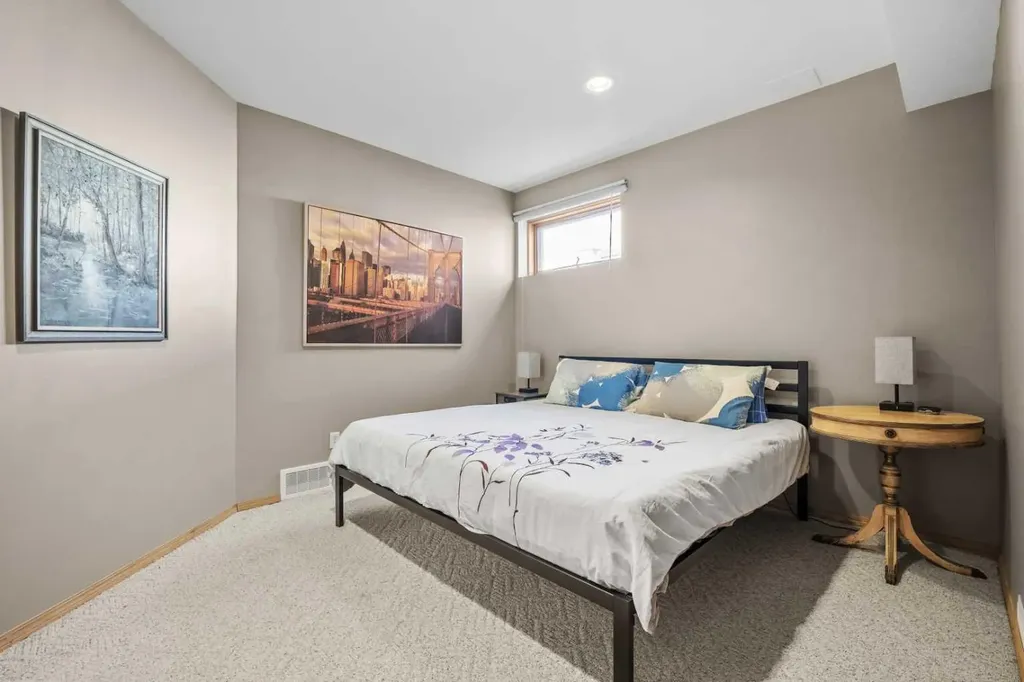 444 Sierra Morena Court SW Calgary AB T3H 3A6