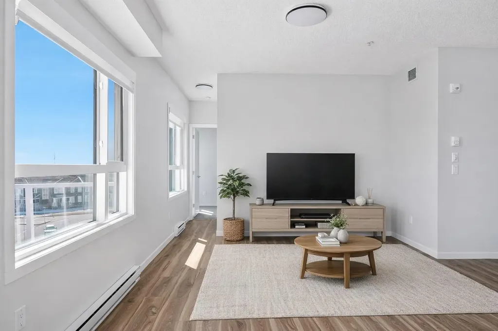40 Carrington Plaza NW Calgary AB T3P 1X7