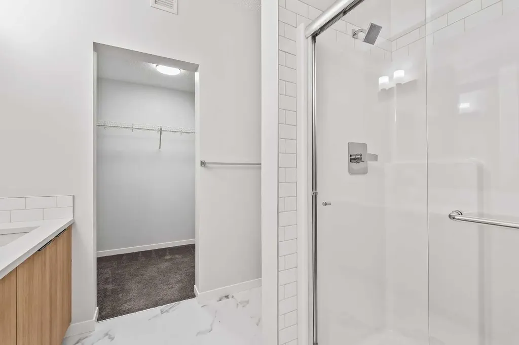 40 Carrington Plaza NW Calgary AB T3P 1X7