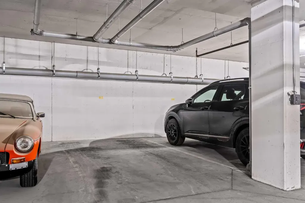 40 Carrington Plaza NW Calgary AB T3P 1X7