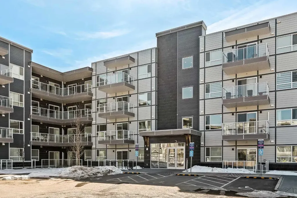 40 Carrington Plaza NW Calgary AB T3P 1X7