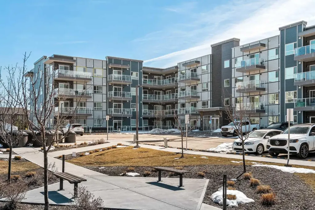 40 Carrington Plaza NW Calgary AB T3P 1X7