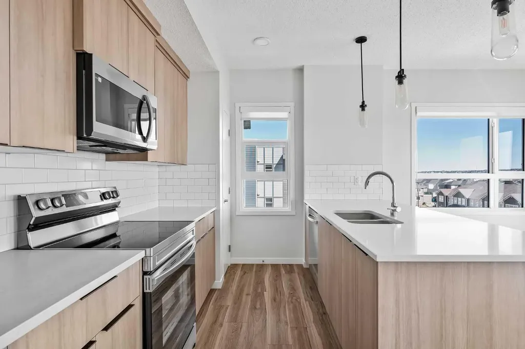 40 Carrington Plaza NW Calgary AB T3P 1X7