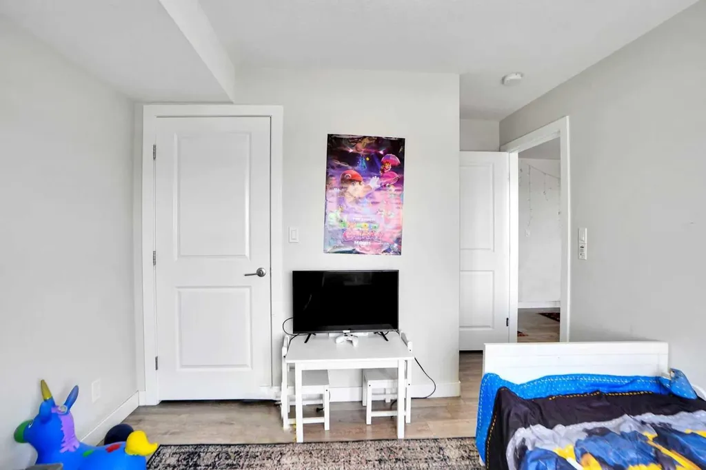 6118 80 Avenue NE Calgary AB T3J 0S6