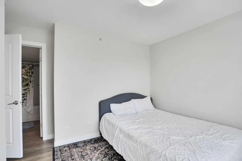 6118 80 Avenue NE Calgary AB T3J 0S6