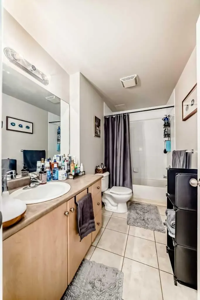 1053 10 Street SW Calgary AB T2R 1S6