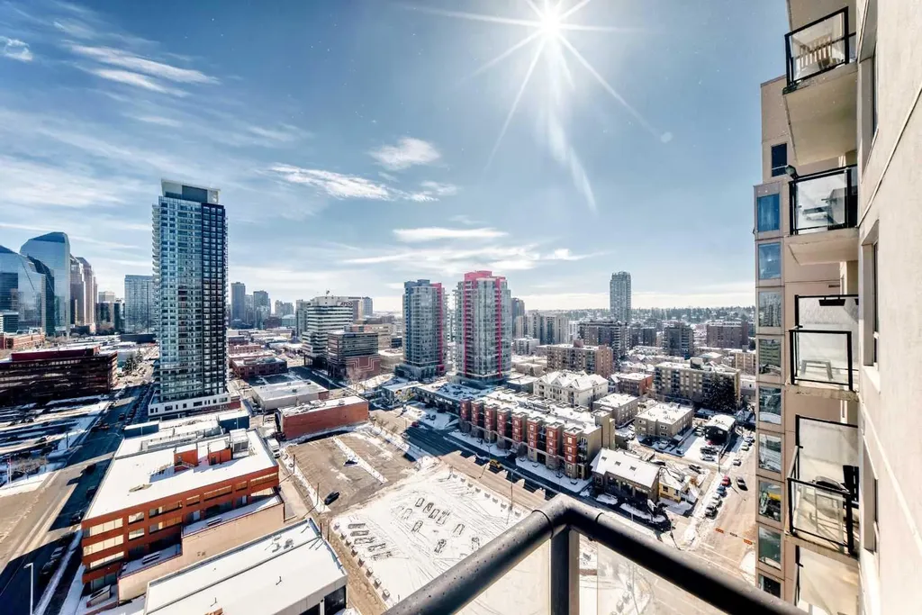 1053 10 Street SW Calgary AB T2R 1S6
