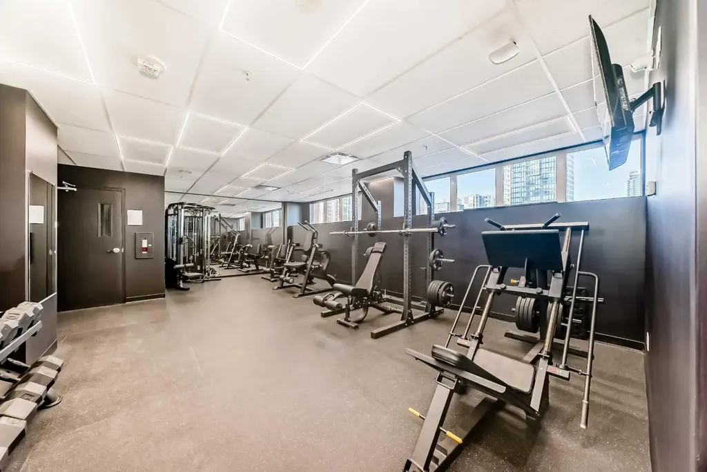 1053 10 Street SW Calgary AB T2R 1S6