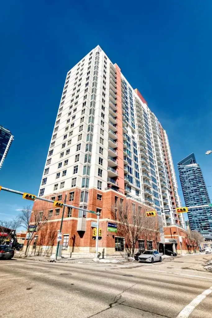 1053 10 Street SW Calgary AB T2R 1S6