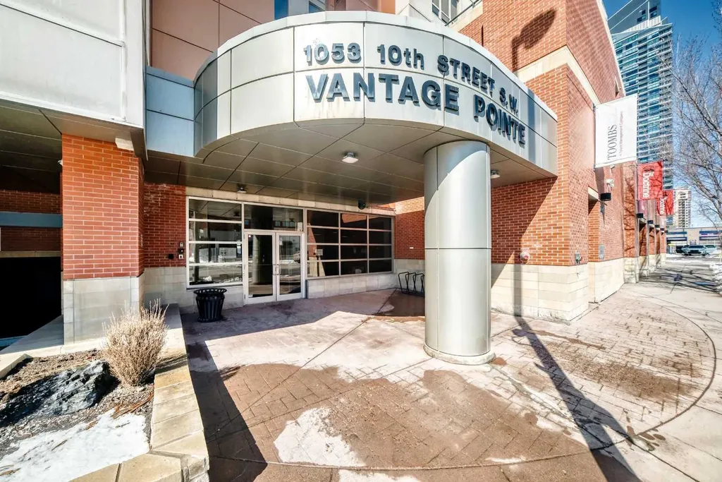 1053 10 Street SW Calgary AB T2R 1S6