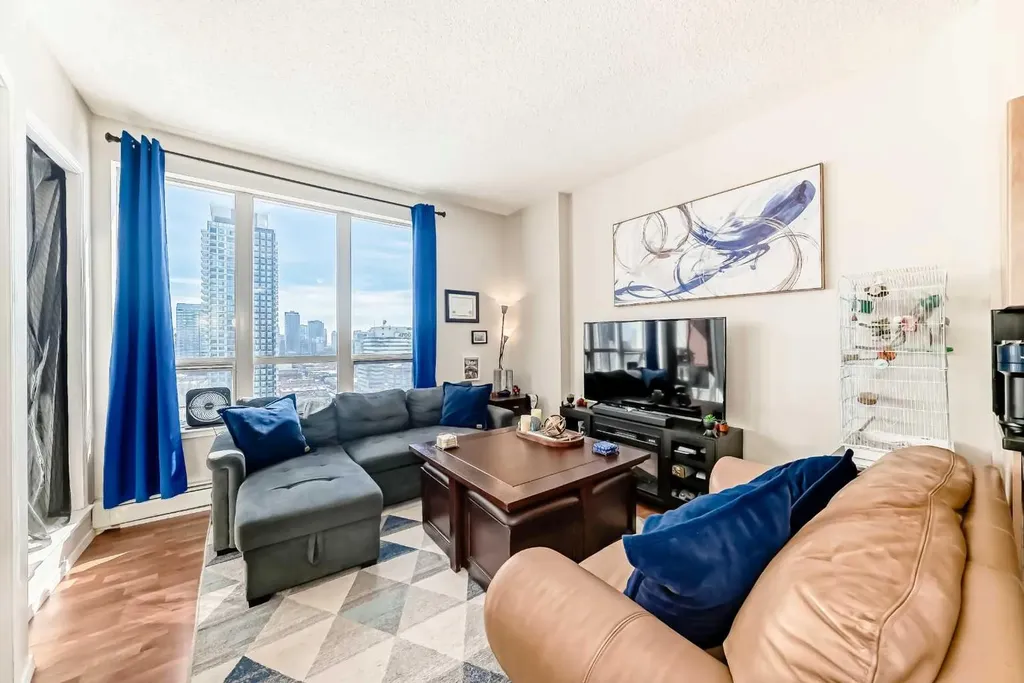 1053 10 Street SW Calgary AB T2R 1S6