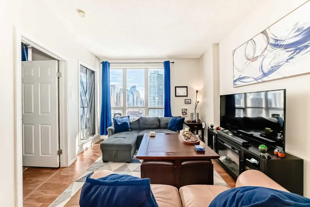 1053 10 Street SW Calgary AB T2R 1S6