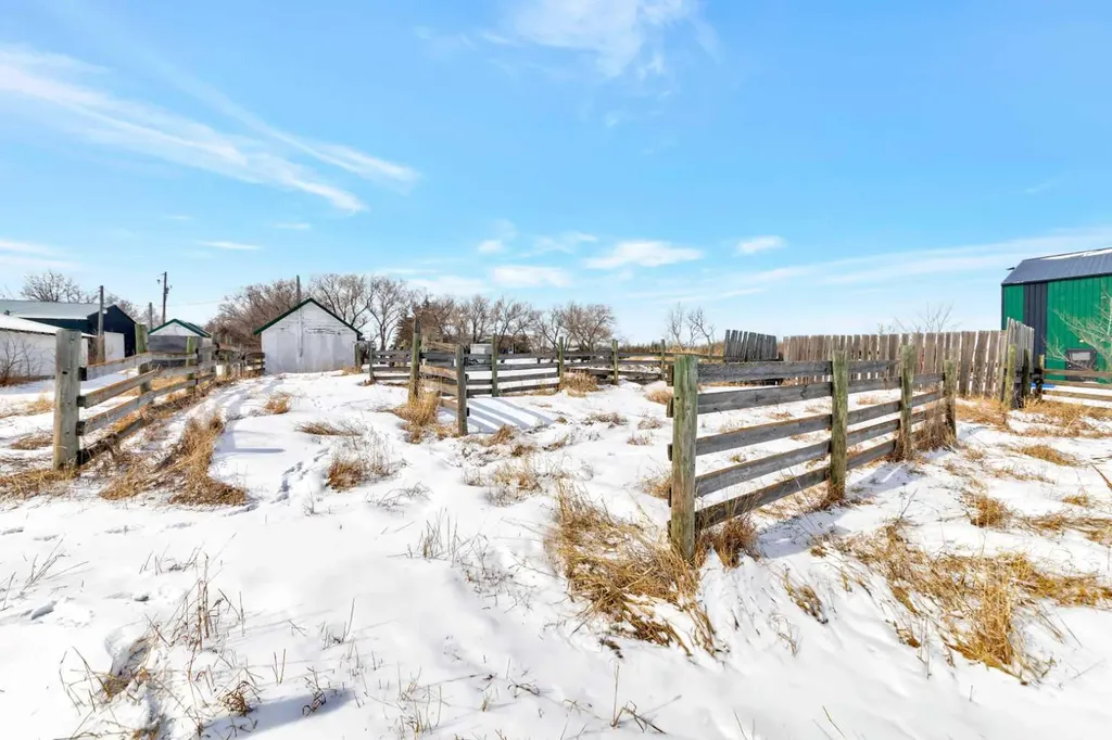 Point NW 1-46-27-w3 Rural SK S0M 1P0