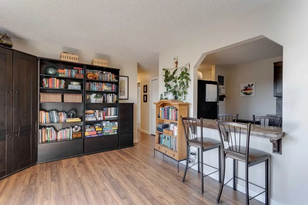 2203 14 Street SW Calgary AB T2T3T2