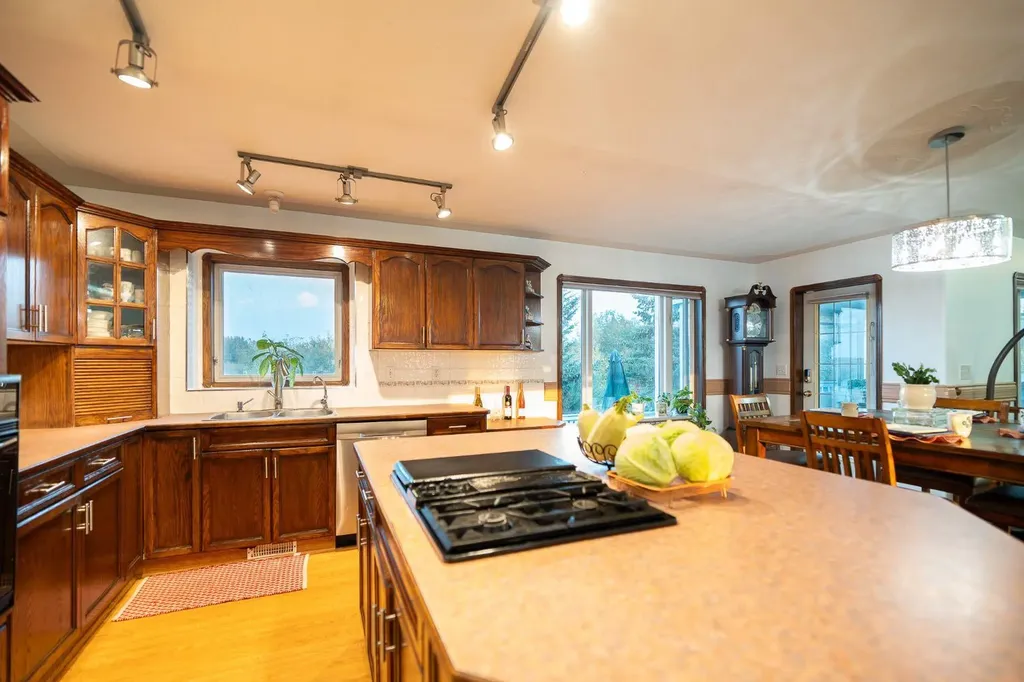 431079 Range Road 254 Rural Ponoka County AB T4J1R2