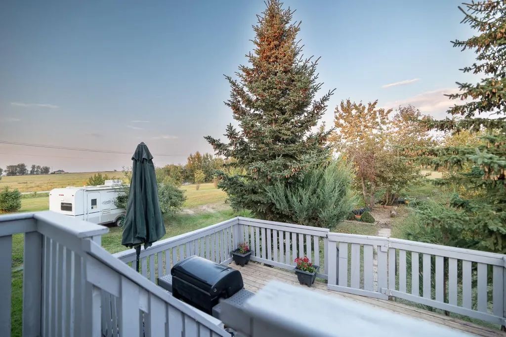 431079 Range Road 254 Rural Ponoka County AB T4J1R2