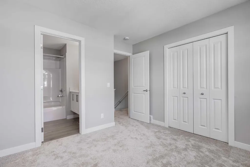 118 Legacy Path SE Calgary AB T2X 4H9